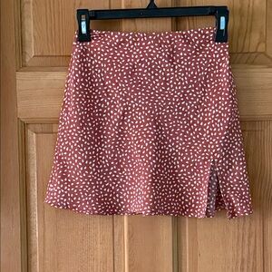 Beginning Boutique Size 4 Women's Teen Girl Stylish Patterned Mini Skirt